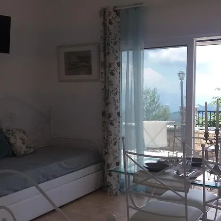 Estate Dafnopanagia Luxury Ourania Kariá