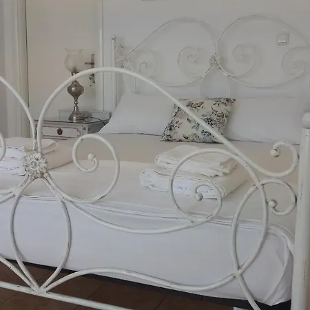 Estate Dafnopanagia Luxury Ourania Apartmán *