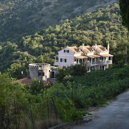 Estate Dafnopanagia Luxury Ourania Kariá