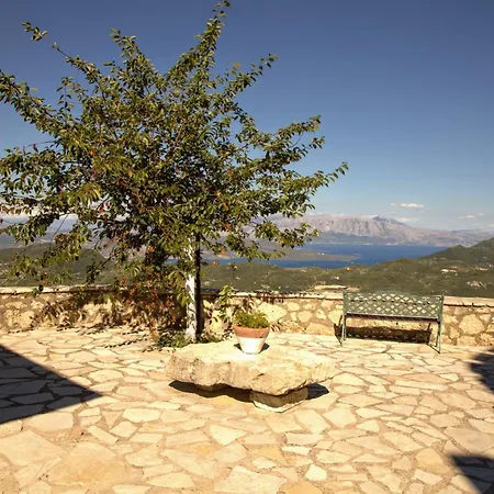 Estate Dafnopanagia Luxury Ourania Kariá