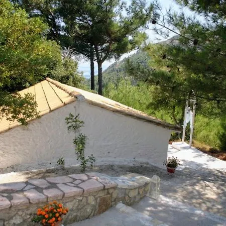 Estate Dafnopanagia Luxury Ourania