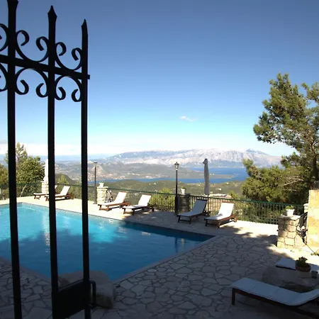 Estate Dafnopanagia Luxury Ourania Kariá